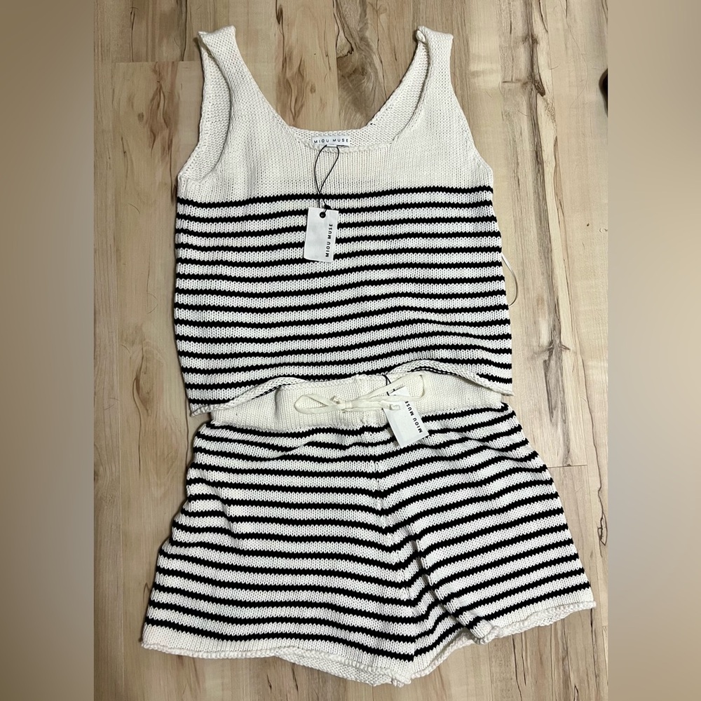Black and White Striped Lounge Set